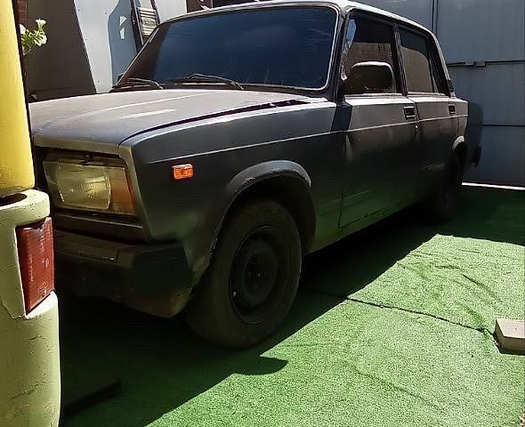 Сірий ВАЗ 2107, об'ємом двигуна 1.5 л та пробігом 100 тис. км за 596 $, фото 1 на Automoto.ua