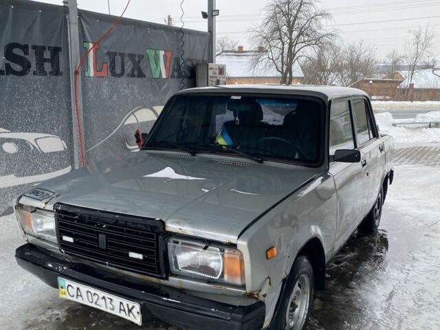 Сірий ВАЗ 2107, об'ємом двигуна 1.5 л та пробігом 90 тис. км за 600 $, фото 1 на Automoto.ua