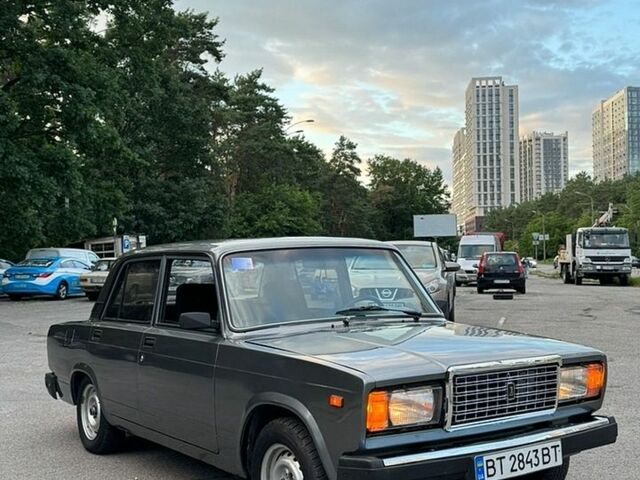 Серый ВАЗ 2107, объемом двигателя 1.45 л и пробегом 133 тыс. км за 2500 $, фото 1 на Automoto.ua