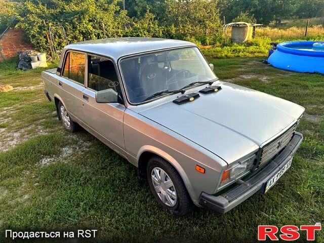 Серый ВАЗ 2107, объемом двигателя 1.6 л и пробегом 86 тыс. км за 1000 $, фото 1 на Automoto.ua