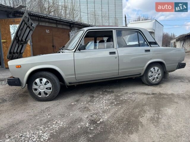 Серый ВАЗ 2107, объемом двигателя 1.5 л и пробегом 77 тыс. км за 3000 $, фото 1 на Automoto.ua
