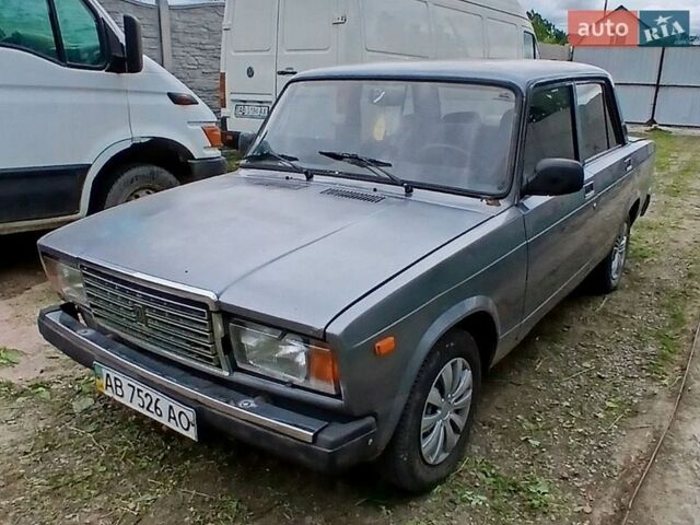 Серый ВАЗ 2107, объемом двигателя 1.5 л и пробегом 300 тыс. км за 800 $, фото 1 на Automoto.ua