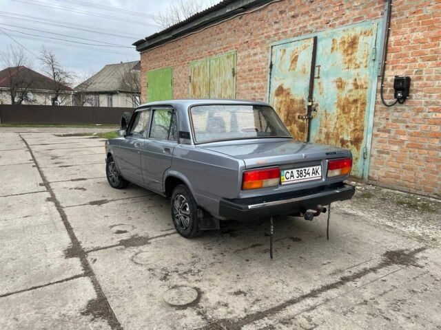 Серый ВАЗ 2107, объемом двигателя 1.5 л и пробегом 80 тыс. км за 1500 $, фото 1 на Automoto.ua