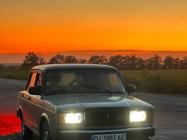 Сірий ВАЗ 2107, об'ємом двигуна 1.5 л та пробігом 200 тис. км за 1300 $, фото 1 на Automoto.ua