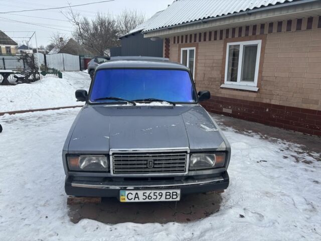 Серый ВАЗ 2107, объемом двигателя 1.5 л и пробегом 22 тыс. км за 900 $, фото 1 на Automoto.ua