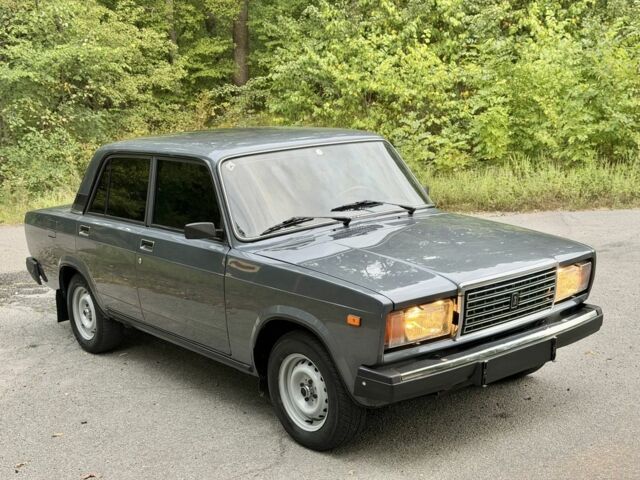 Серый ВАЗ 2107, объемом двигателя 1.5 л и пробегом 63 тыс. км за 2549 $, фото 1 на Automoto.ua