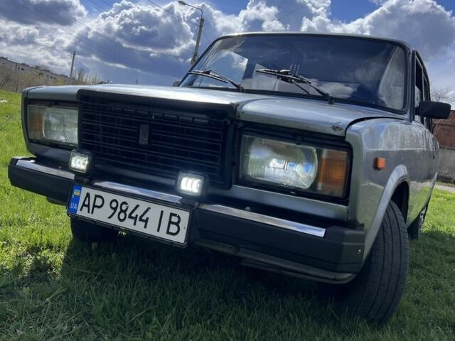 Серый ВАЗ 2107, объемом двигателя 1.5 л и пробегом 100 тыс. км за 1152 $, фото 1 на Automoto.ua
