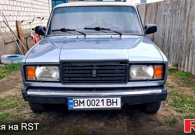 Серый ВАЗ 2107, объемом двигателя 1.5 л и пробегом 150 тыс. км за 1500 $, фото 1 на Automoto.ua