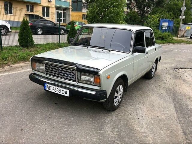 Серый ВАЗ 2107, объемом двигателя 1.6 л и пробегом 120 тыс. км за 950 $, фото 1 на Automoto.ua
