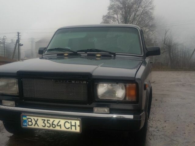 Серый ВАЗ 2107, объемом двигателя 1.5 л и пробегом 200 тыс. км за 1550 $, фото 1 на Automoto.ua