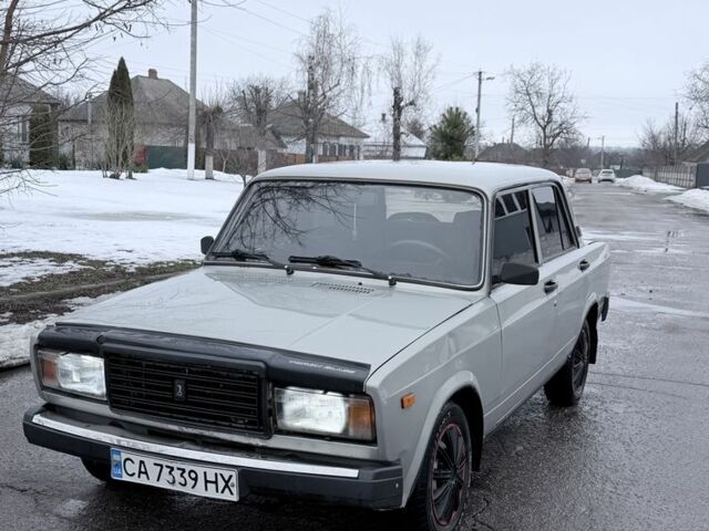 Серый ВАЗ 2107, объемом двигателя 1.5 л и пробегом 168 тыс. км за 1200 $, фото 1 на Automoto.ua