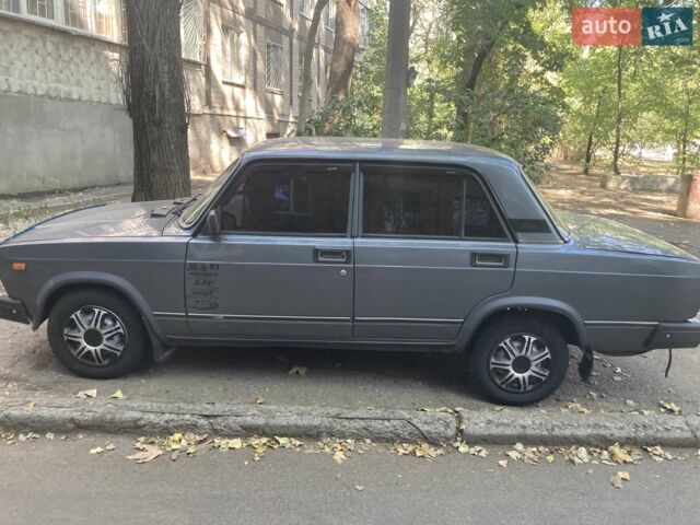 Серый ВАЗ 2107, объемом двигателя 1.5 л и пробегом 250 тыс. км за 1499 $, фото 1 на Automoto.ua