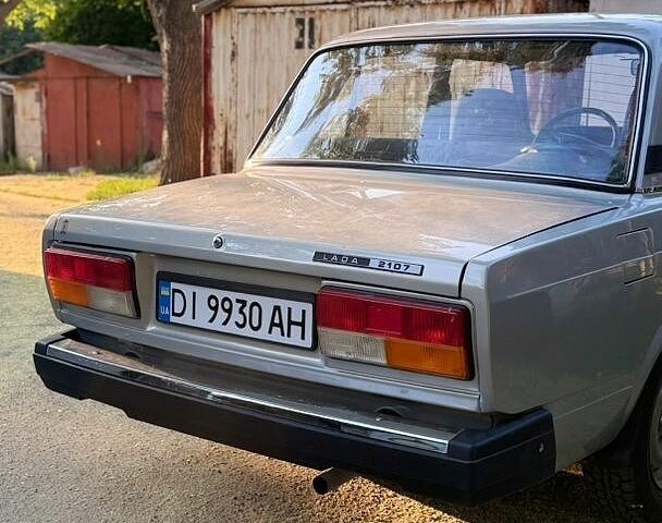 Сірий ВАЗ 2107, об'ємом двигуна 1.45 л та пробігом 91 тис. км за 2299 $, фото 1 на Automoto.ua