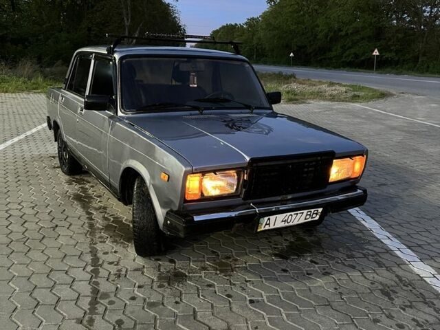 Серый ВАЗ 2107, объемом двигателя 1.5 л и пробегом 217 тыс. км за 650 $, фото 1 на Automoto.ua