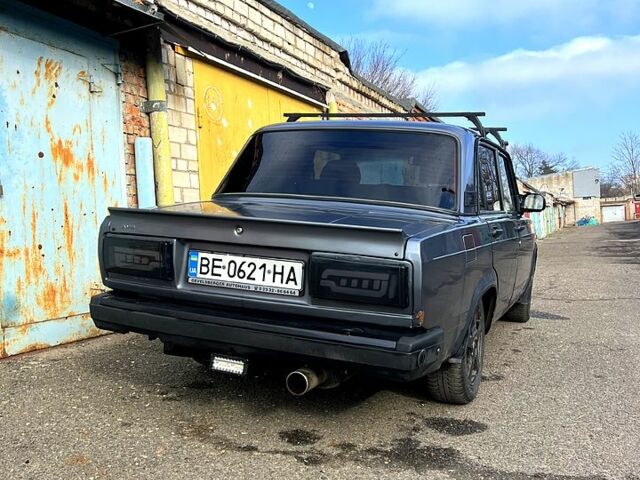 Серый ВАЗ 2107, объемом двигателя 1.5 л и пробегом 215 тыс. км за 1800 $, фото 1 на Automoto.ua