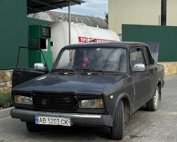 Сірий ВАЗ 2107, об'ємом двигуна 1.45 л та пробігом 120 тис. км за 1000 $, фото 1 на Automoto.ua