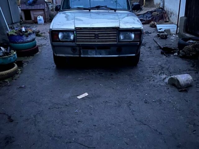 Серый ВАЗ 2107, объемом двигателя 1.5 л и пробегом 150 тыс. км за 850 $, фото 1 на Automoto.ua