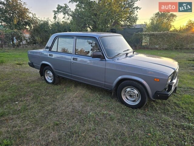 Серый ВАЗ 2107, объемом двигателя 1.6 л и пробегом 27 тыс. км за 2800 $, фото 1 на Automoto.ua