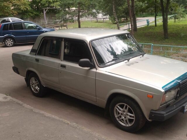 Серый ВАЗ 2107, объемом двигателя 1.6 л и пробегом 65 тыс. км за 1050 $, фото 1 на Automoto.ua