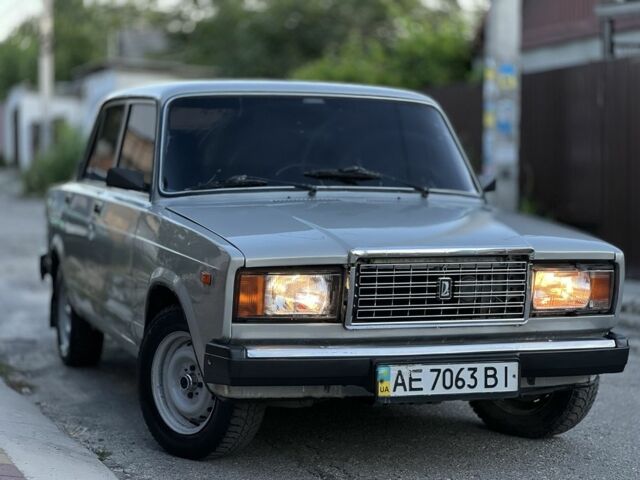 Серый ВАЗ 2107, объемом двигателя 1.5 л и пробегом 98 тыс. км за 1900 $, фото 1 на Automoto.ua