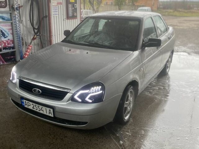 Серый ВАЗ 2107, объемом двигателя 1.6 л и пробегом 200 тыс. км за 2600 $, фото 1 на Automoto.ua