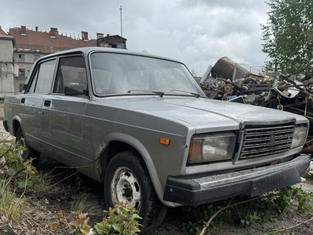 Серый ВАЗ 2107, объемом двигателя 1.5 л и пробегом 80 тыс. км за 298 $, фото 1 на Automoto.ua
