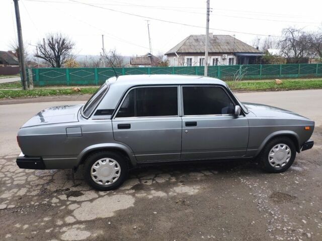 Серый ВАЗ 2107, объемом двигателя 1.6 л и пробегом 72 тыс. км за 1900 $, фото 1 на Automoto.ua