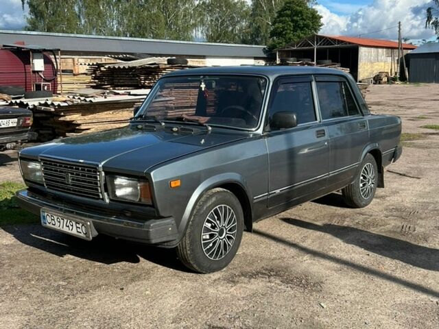 Сірий ВАЗ 2107, об'ємом двигуна 1.57 л та пробігом 80 тис. км за 2000 $, фото 1 на Automoto.ua