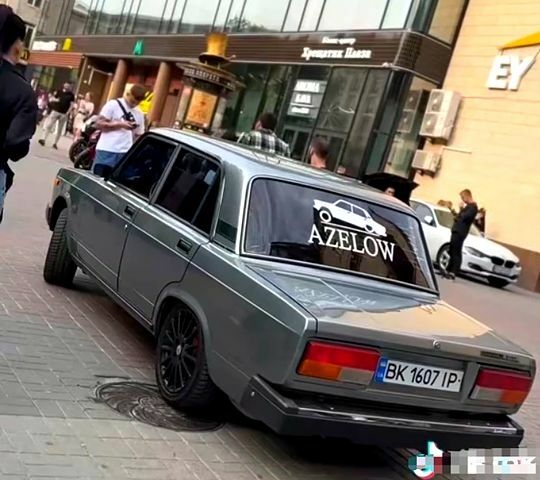 Сірий ВАЗ 2107, об'ємом двигуна 1.6 л та пробігом 36 тис. км за 1300 $, фото 1 на Automoto.ua