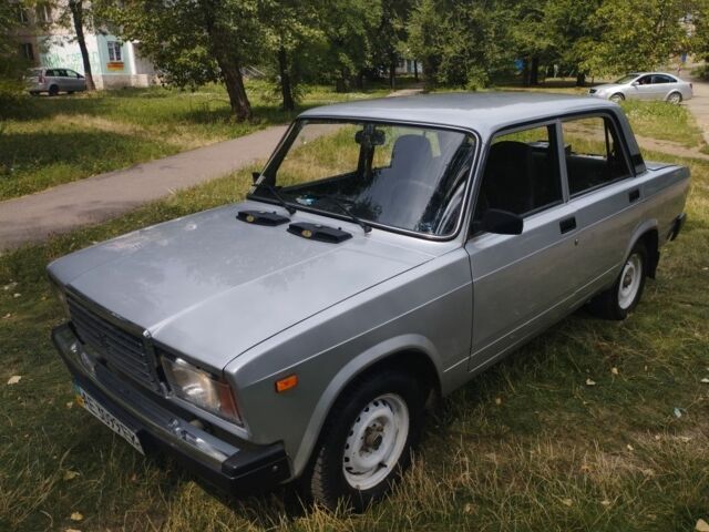Серый ВАЗ 2107, объемом двигателя 1.6 л и пробегом 58 тыс. км за 2241 $, фото 1 на Automoto.ua