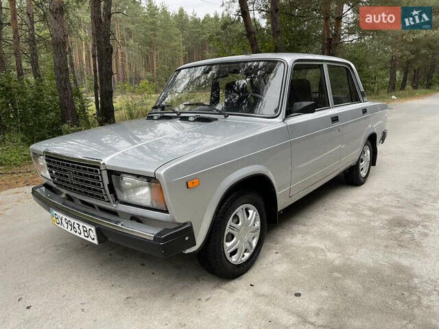 Серый ВАЗ 2107, объемом двигателя 1.6 л и пробегом 9 тыс. км за 3750 $, фото 1 на Automoto.ua