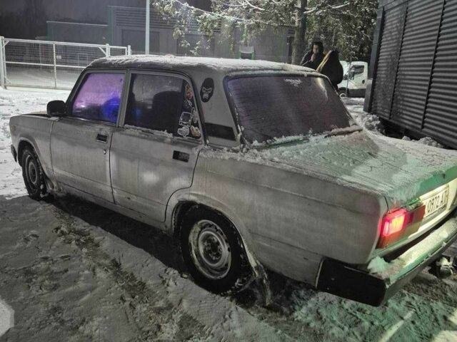 Сірий ВАЗ 2107, об'ємом двигуна 1.5 л та пробігом 60 тис. км за 582 $, фото 1 на Automoto.ua