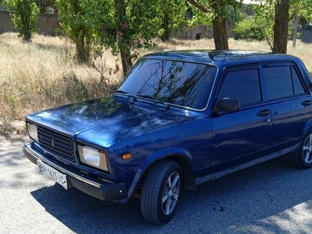 Синий ВАЗ 2107, объемом двигателя 1.5 л и пробегом 84 тыс. км за 1300 $, фото 1 на Automoto.ua