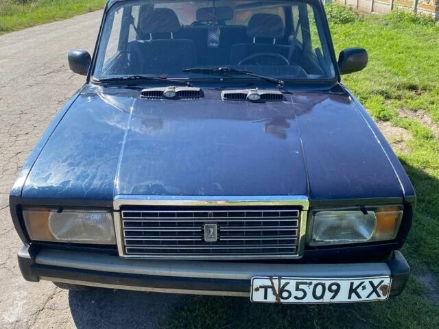 Синий ВАЗ 2107, объемом двигателя 1 л и пробегом 250 тыс. км за 700 $, фото 1 на Automoto.ua