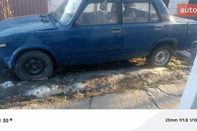 Синий ВАЗ 2107, объемом двигателя 1 л и пробегом 40 тыс. км за 456 $, фото 1 на Automoto.ua