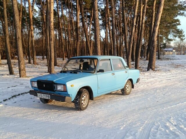 Синий ВАЗ 2107, объемом двигателя 1.6 л и пробегом 150 тыс. км за 650 $, фото 1 на Automoto.ua