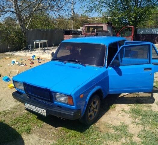 Синий ВАЗ 2107, объемом двигателя 2 л и пробегом 200 тыс. км за 1350 $, фото 1 на Automoto.ua