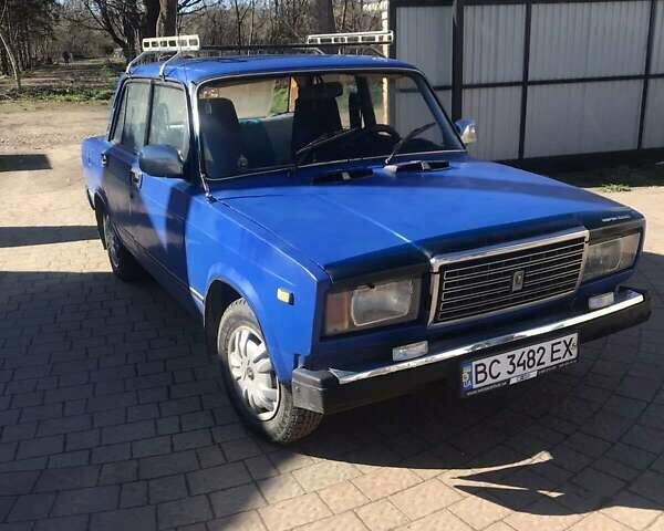Синий ВАЗ 2107, объемом двигателя 1.3 л и пробегом 300 тыс. км за 900 $, фото 1 на Automoto.ua