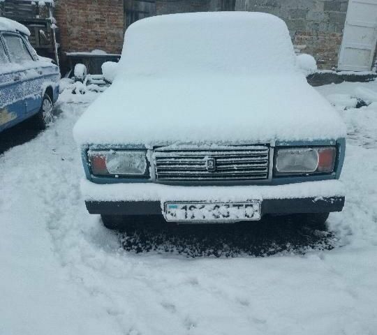 Синий ВАЗ 2107, объемом двигателя 1.5 л и пробегом 2 тыс. км за 464 $, фото 1 на Automoto.ua