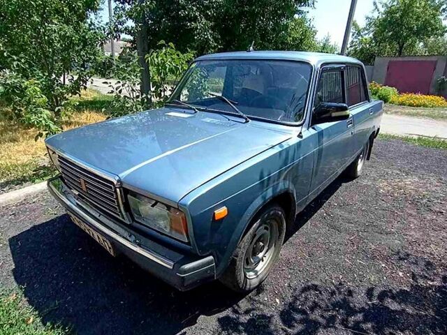 Синий ВАЗ 2107, объемом двигателя 1.5 л и пробегом 377 тыс. км за 1100 $, фото 1 на Automoto.ua