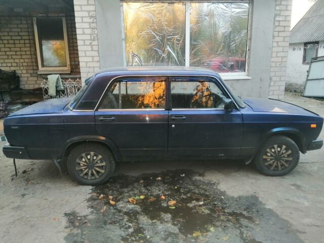 Синій ВАЗ 2107, об'ємом двигуна 1.6 л та пробігом 37 тис. км за 900 $, фото 1 на Automoto.ua