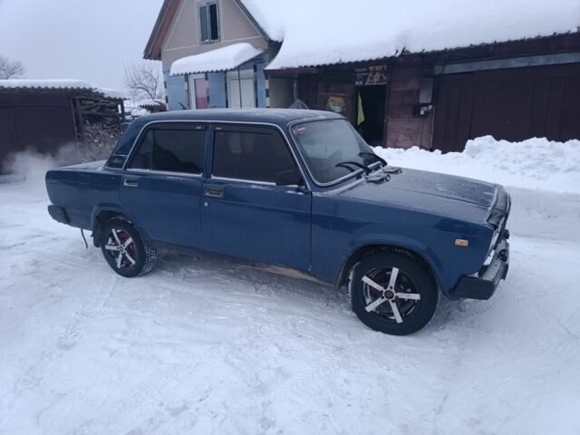 Синий ВАЗ 2107, объемом двигателя 0 л и пробегом 1000 тыс. км за 1000 $, фото 1 на Automoto.ua