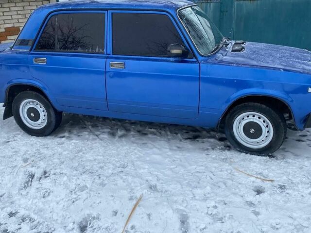 Синий ВАЗ 2107, объемом двигателя 0 л и пробегом 100 тыс. км за 850 $, фото 1 на Automoto.ua