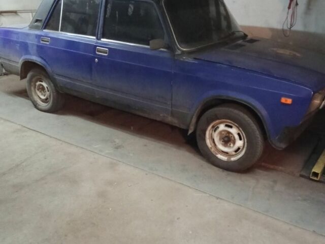 Синий ВАЗ 2107, объемом двигателя 1.6 л и пробегом 777 тыс. км за 600 $, фото 1 на Automoto.ua