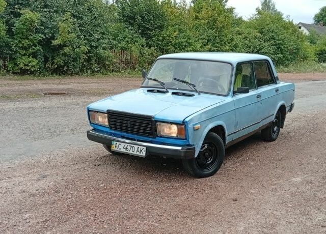Синій ВАЗ 2107, об'ємом двигуна 1.3 л та пробігом 330 тис. км за 329 $, фото 1 на Automoto.ua