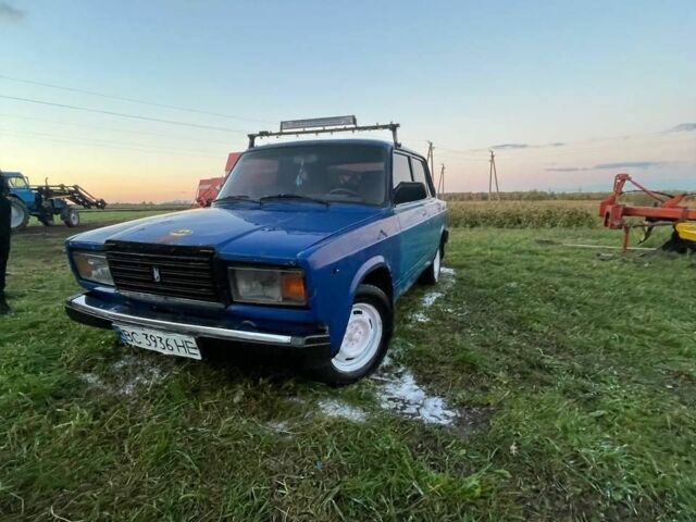 Синий ВАЗ 2107, объемом двигателя 0 л и пробегом 111 тыс. км за 250 $, фото 1 на Automoto.ua