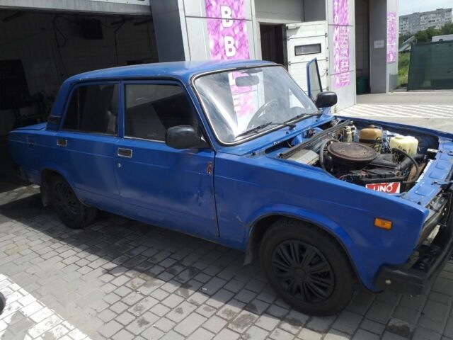 Синій ВАЗ 2107, об'ємом двигуна 1.5 л та пробігом 300 тис. км за 516 $, фото 1 на Automoto.ua