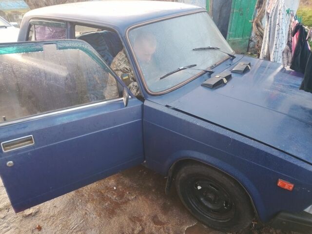 Синій ВАЗ 2107, об'ємом двигуна 1.6 л та пробігом 190 тис. км за 470 $, фото 1 на Automoto.ua