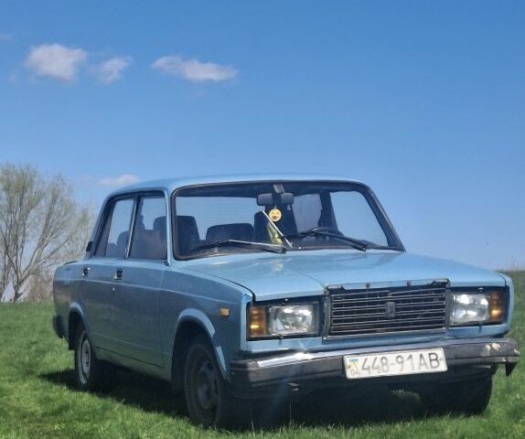 Синий ВАЗ 2107, объемом двигателя 1.4 л и пробегом 100 тыс. км за 966 $, фото 1 на Automoto.ua