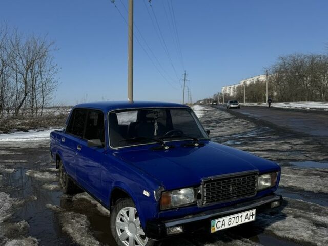 Синий ВАЗ 2107, объемом двигателя 0 л и пробегом 200 тыс. км за 600 $, фото 1 на Automoto.ua